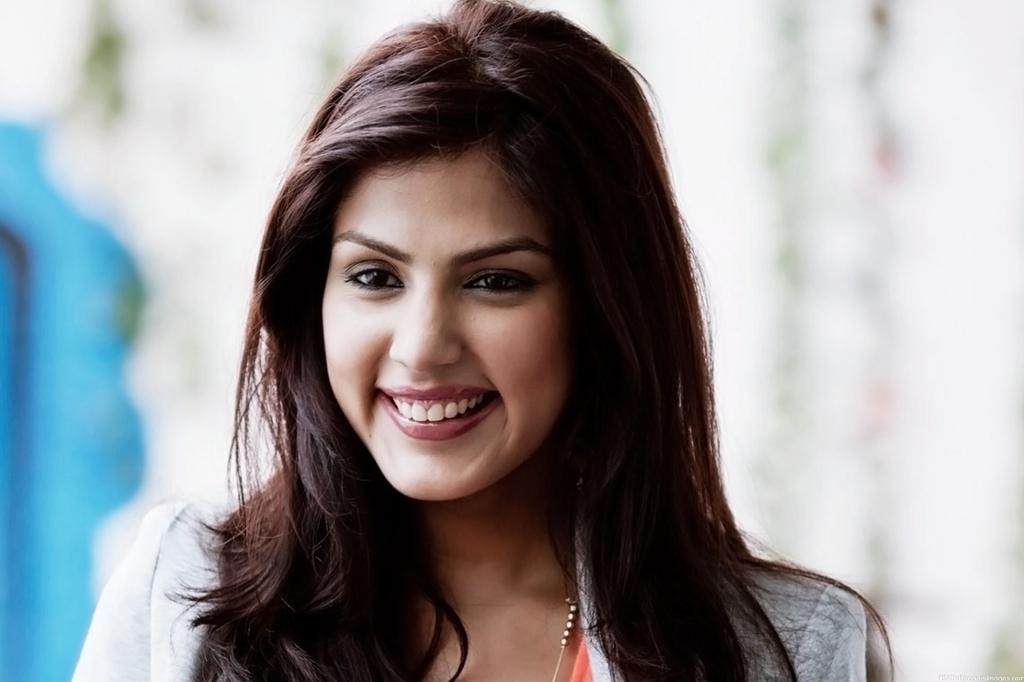 Rhea Chakraborty Beautiful HD Wallpaper 2015