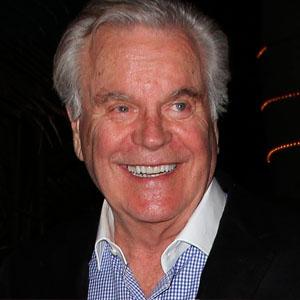 Robert Wagner Dead 2017 : Actor Killed By Celebrity Death Hoax