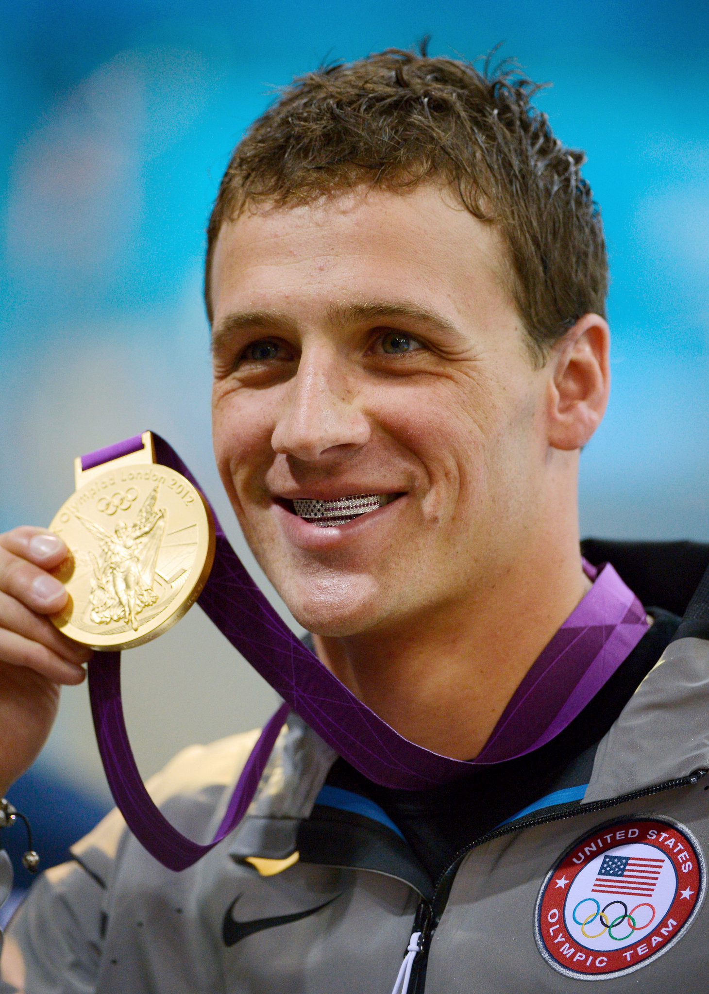 Ryan Lochte's Grill Gets A Mixed Response - The New York Times