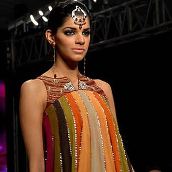 Sanam Saeed - Pakistani Fashion Model
