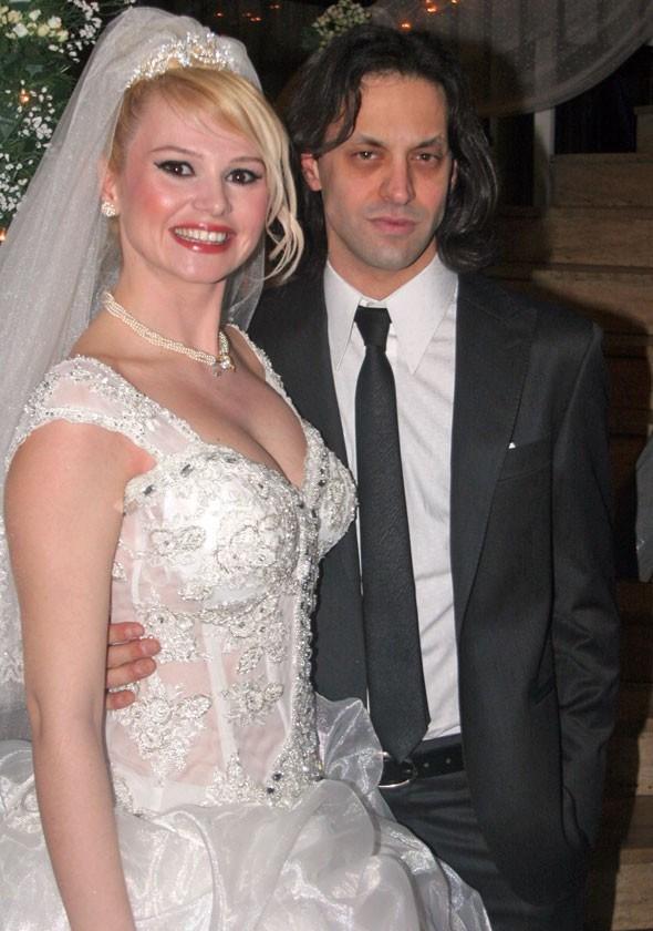 Se    Kin Piriler, Kaan Tang    Ze Hakk    Nda Konu    Tu - 1   NTV