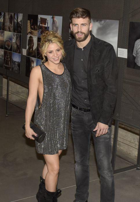 Shakira Glams Up To Support Partner Gerard Piqu At Sports Awards