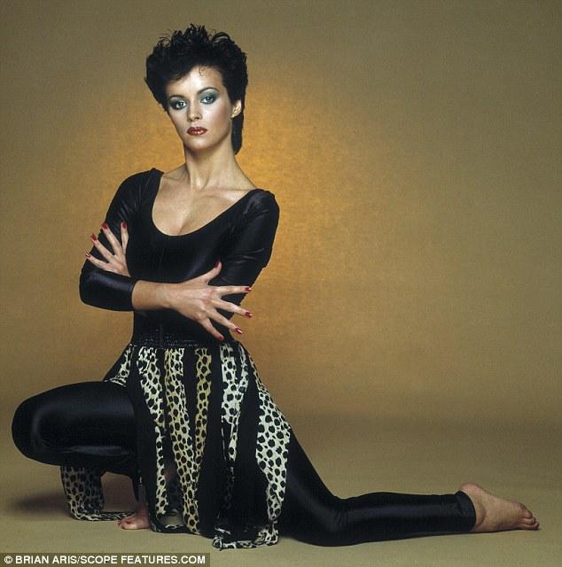 Sheena Easton, 54, Looks Fragile As She Is Wheeled Out Of