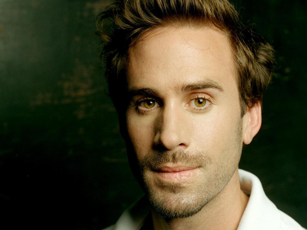 Something About Joseph Fiennes Playing Michael Jackson In A New
