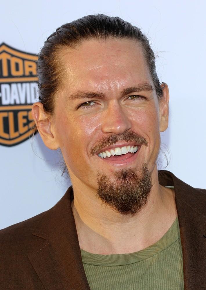 Steve Howey Pictures, Latest News, Videos And Dating Gossips