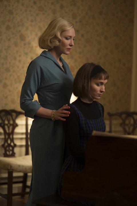 Still of Cate Blanchett and Rooney Mara in Carol (2015)