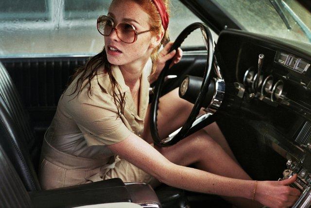 Still of Freya Mavor in La dame dans l'auto avec des lunette