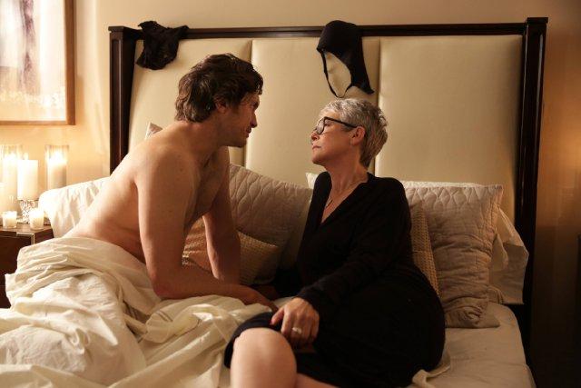 Still of Jamie Lee Curtis and Oliver Hudson in Scream Queens