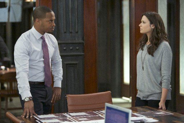 Still of Katie Lowes and Cornelius Smith Jr. in Scandal (201