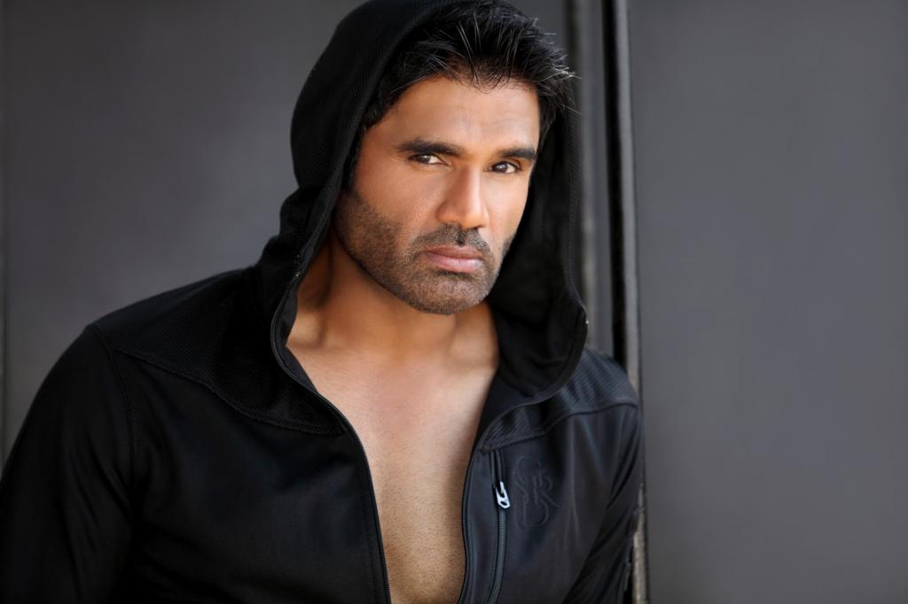 Sunil Shetty Bio, Height, Weight, Age, Biceps, Family - 2016