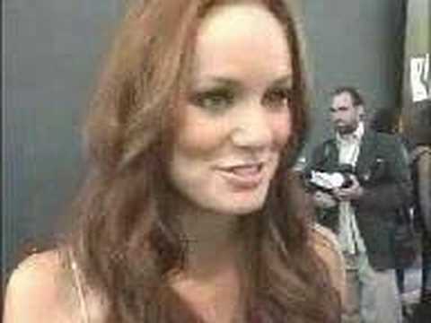 TCA Carpet - Sarah Wayne Callies - YouTube