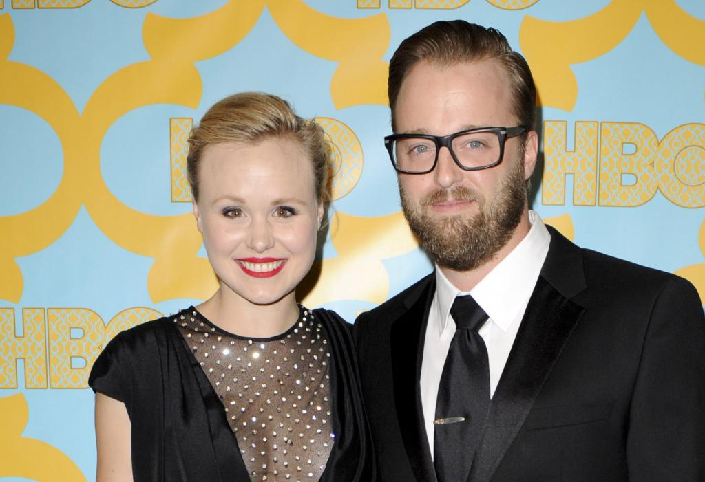 The Newsroom's Alison Pill Marries Joshua Leonard     See Wedding