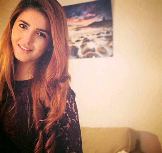 Toss Up: Momina Mustehsan - The Express Tribune