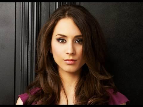 Troian Bellisario Interview: Pretty Little Liars (ABC Family) - YouTube