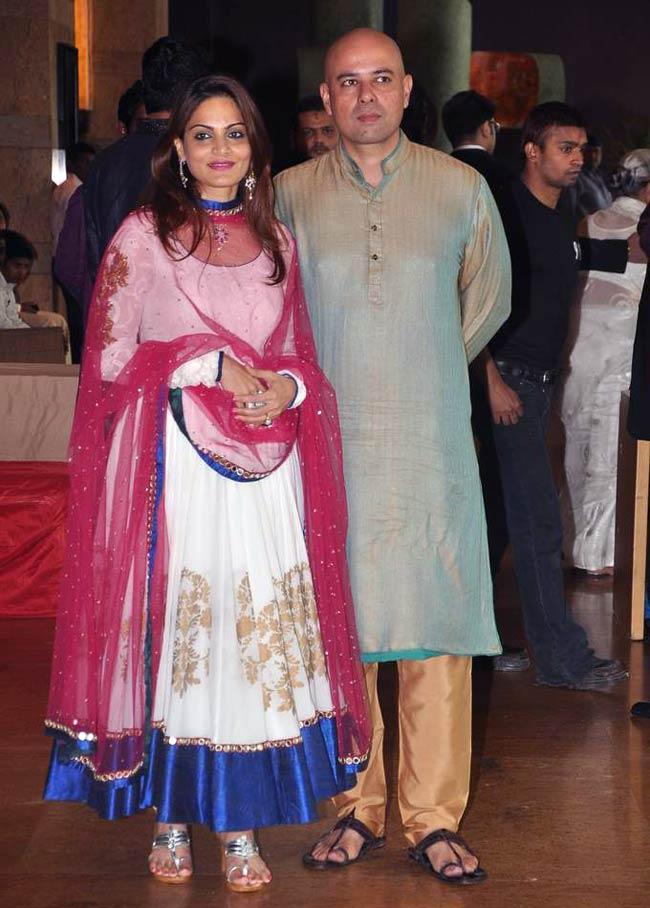 Wedding Pics Of Riteish's Brother -   Photo23   India Today