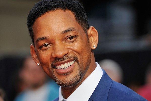 Will Smith Proves He's A Superhero On And Off Screen - The Express