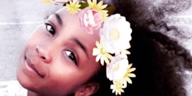 Zoe Lowe - Bio, Facts, Family   Famous Birthdays