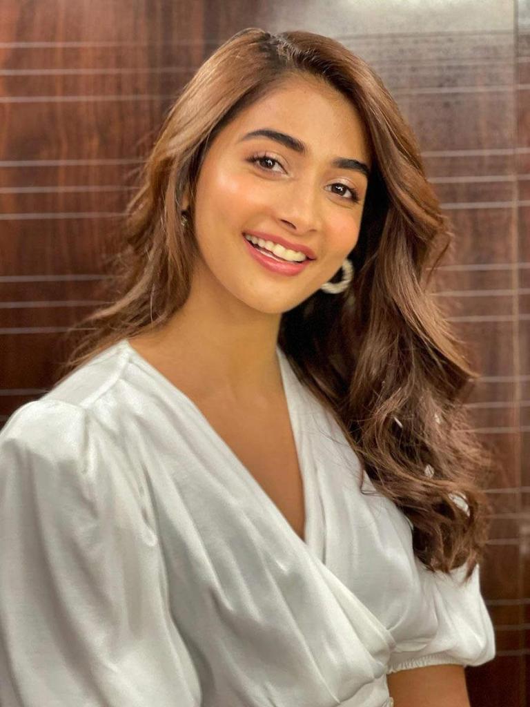 Pooja Hegde talks about juggling between Radhe Shyam and Cirkus in the