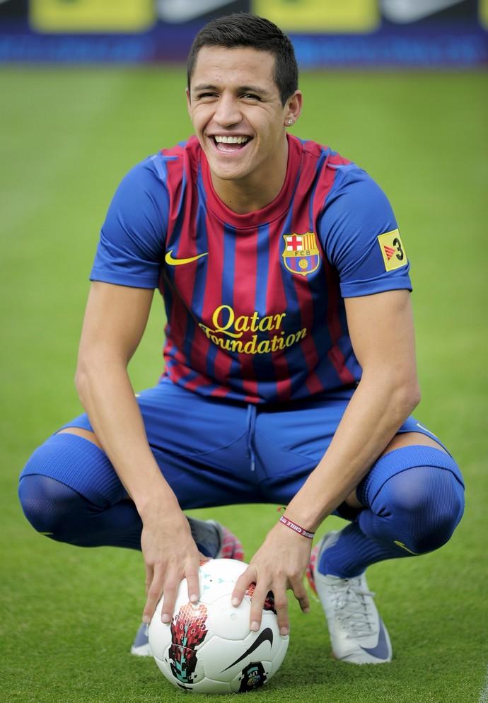 Football Stars: Alexis Sanchez Latest Pictures And Profile