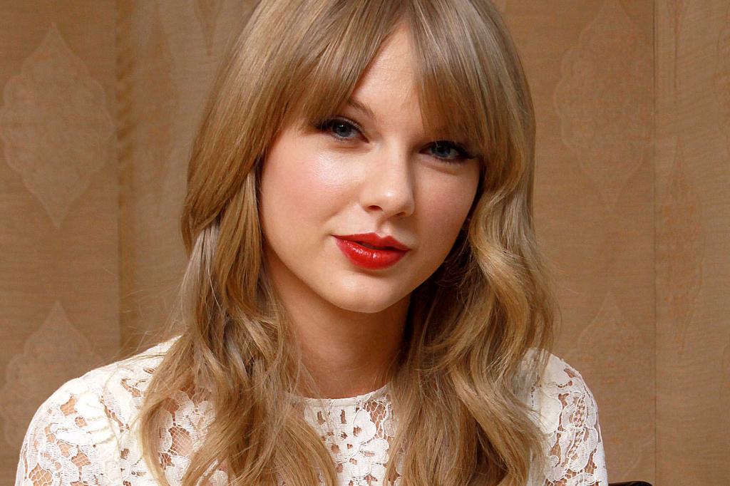 Taylor Swift Writes a Heartfelt Message to a Bullied Fan  Kindness Blog