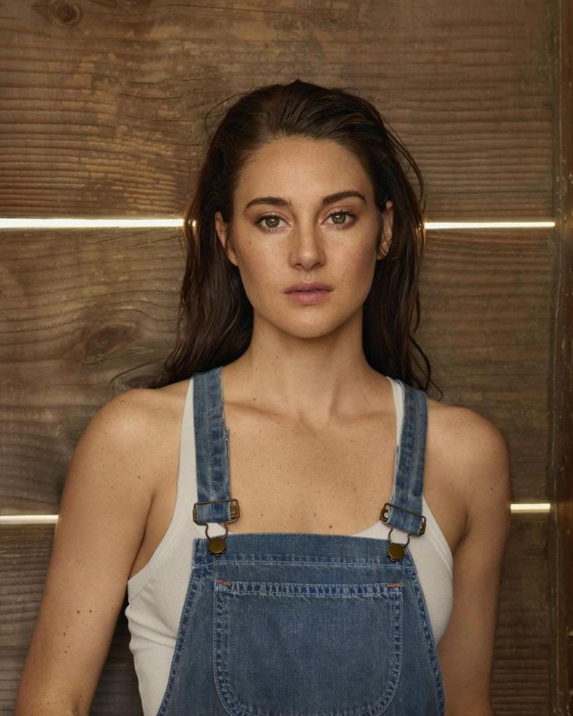 Shailene Woodley Style, Clothes, Outfits and Fashion  CelebMafia