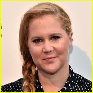 Amy Schumer Says She's Not Pregnant, Wants Her Wedding Gift To Be