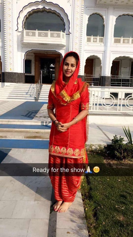 Sunanda Sharma Wallpapers WikiFeet