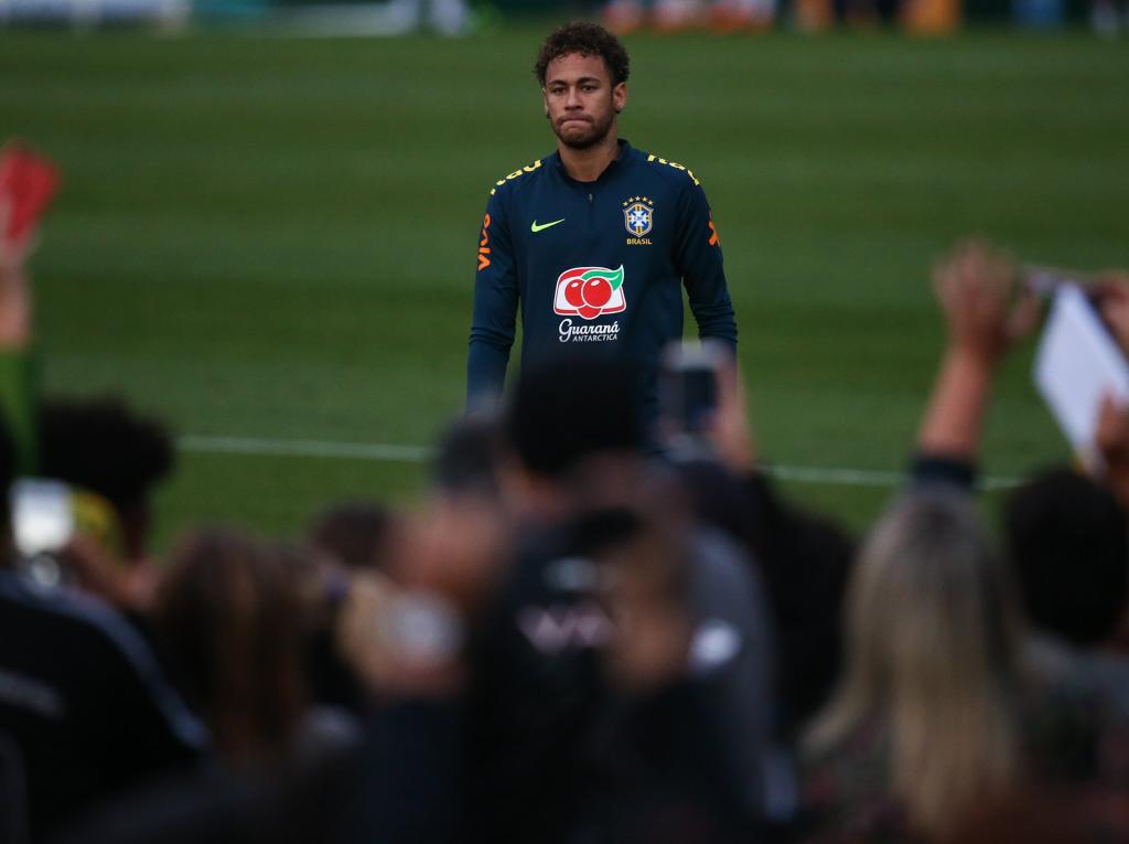 Neymar Photos and Wallpapers