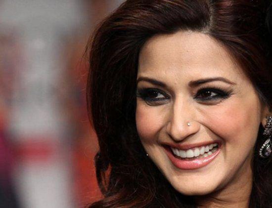 Sonali Bendre HD Wallpapers StarsUnfolded
