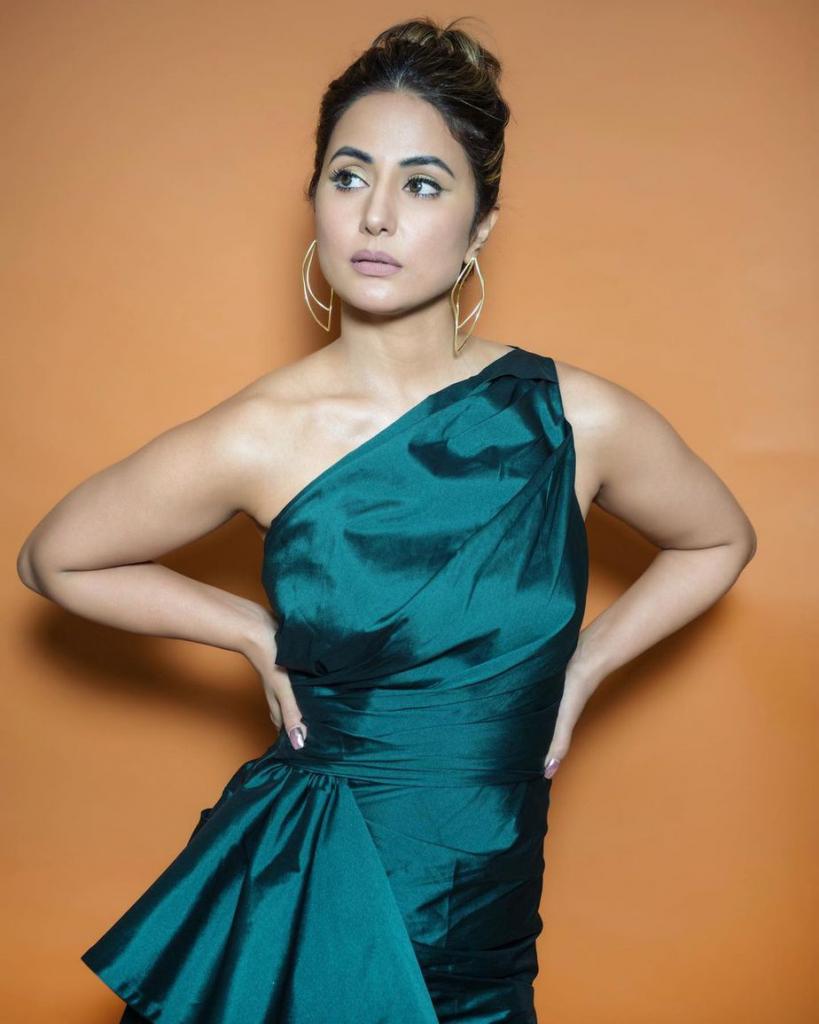 Hina Khan's Weekend Attire in Big Boss 14!  South India