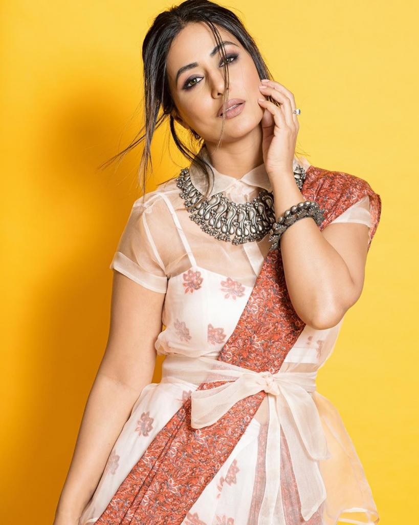 Gorgeous Hina Khan in Ethnic Wear - Instagram Photos