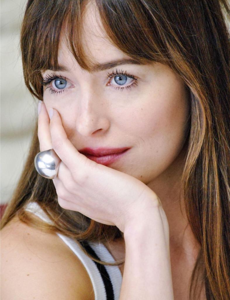 Dakota Johnson - Psychologies Russia January 2019  CelebMafia