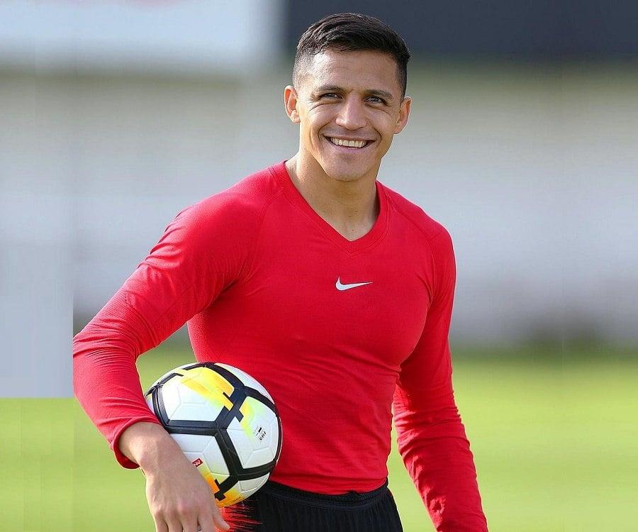 Alexis Sanchez Biography - Facts, Childhood, Family Life & Achievements