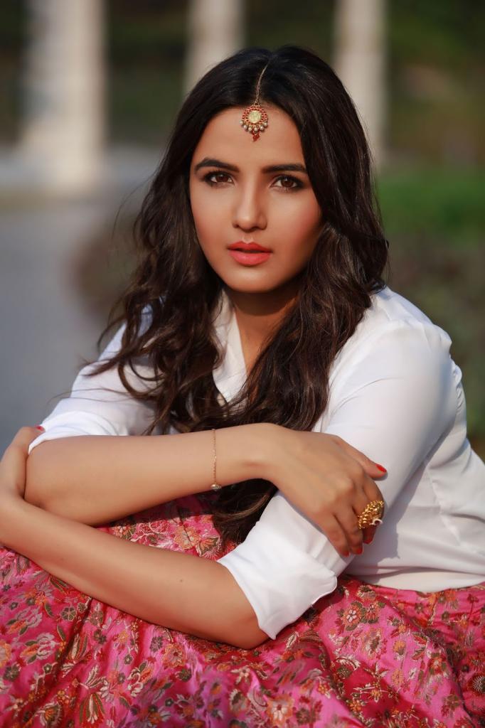 Jasmin Bhasin Wiki, Affairs, Today Omg News, Updates, Hd Images Phone