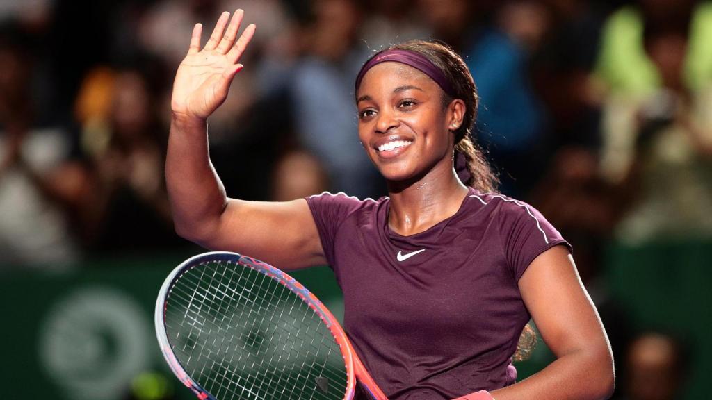 Sloane Stephens grinds down Naomi Osaka to win WTA Finals