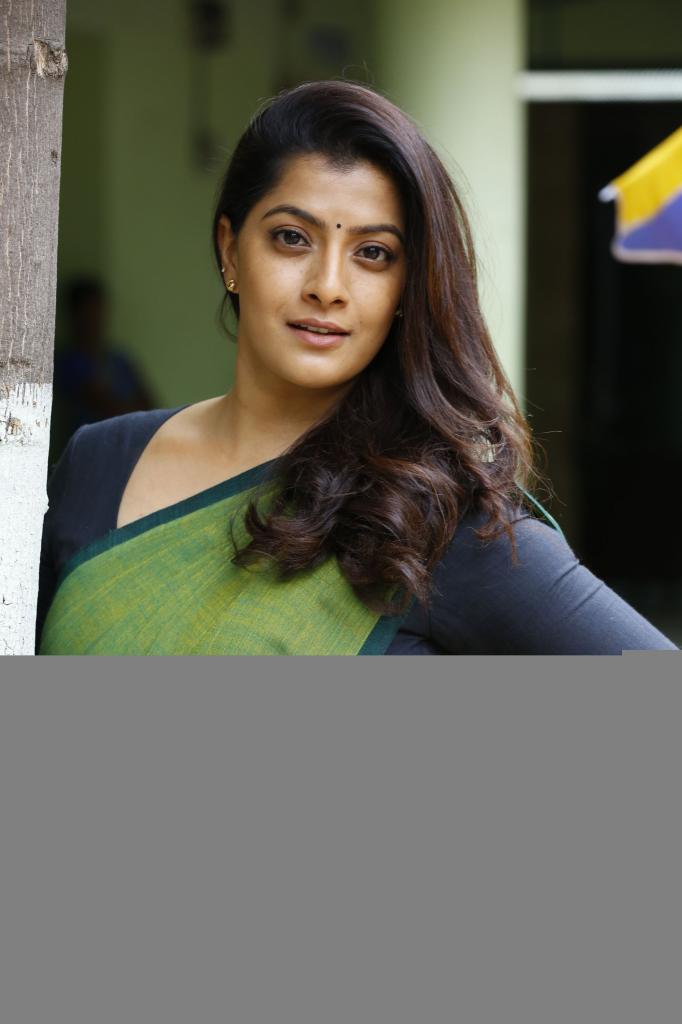 *Varalaxmi Sarathkumar starts shooting for Maha Movies multlingual