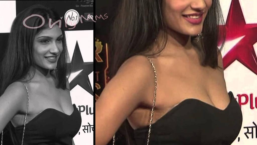 OMG Ishita Raj Sharma Displays BRA Big Star Entertainment Awards