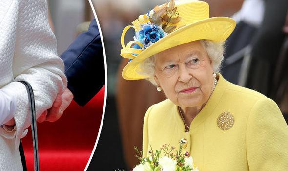 Queen Elizabeth II What You Should Never Do In Front Of Her Majesty