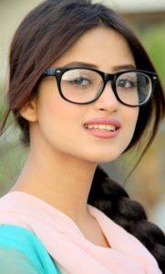Sajal Ali Age Height Date Of Birth Biography Affairs Dramas