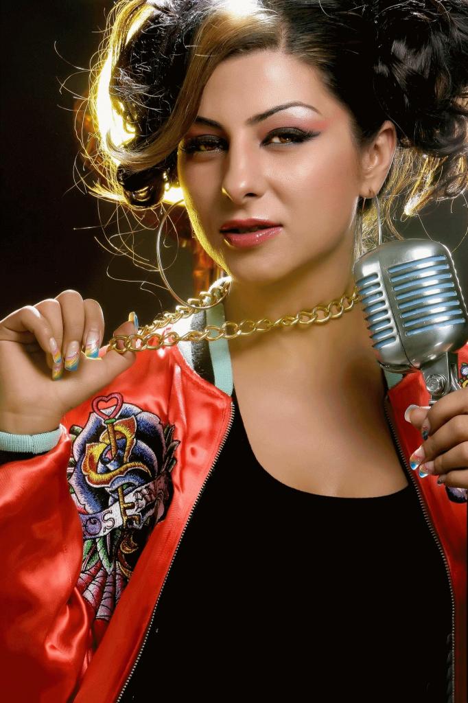 Taran Kaur Dhillon Hard Kaur DOB 29Jul1979 Kanpur Uttar